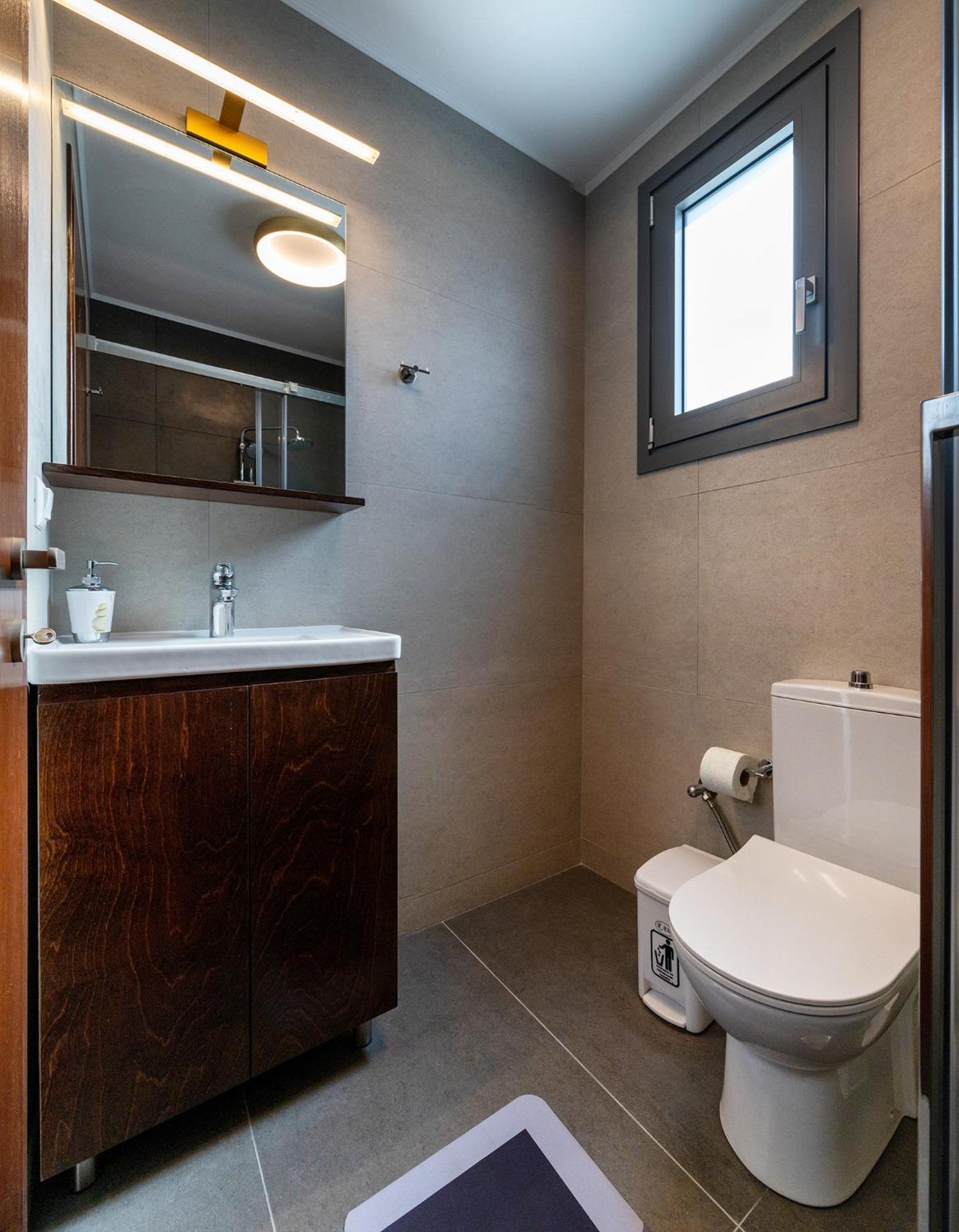 Apartment Long
